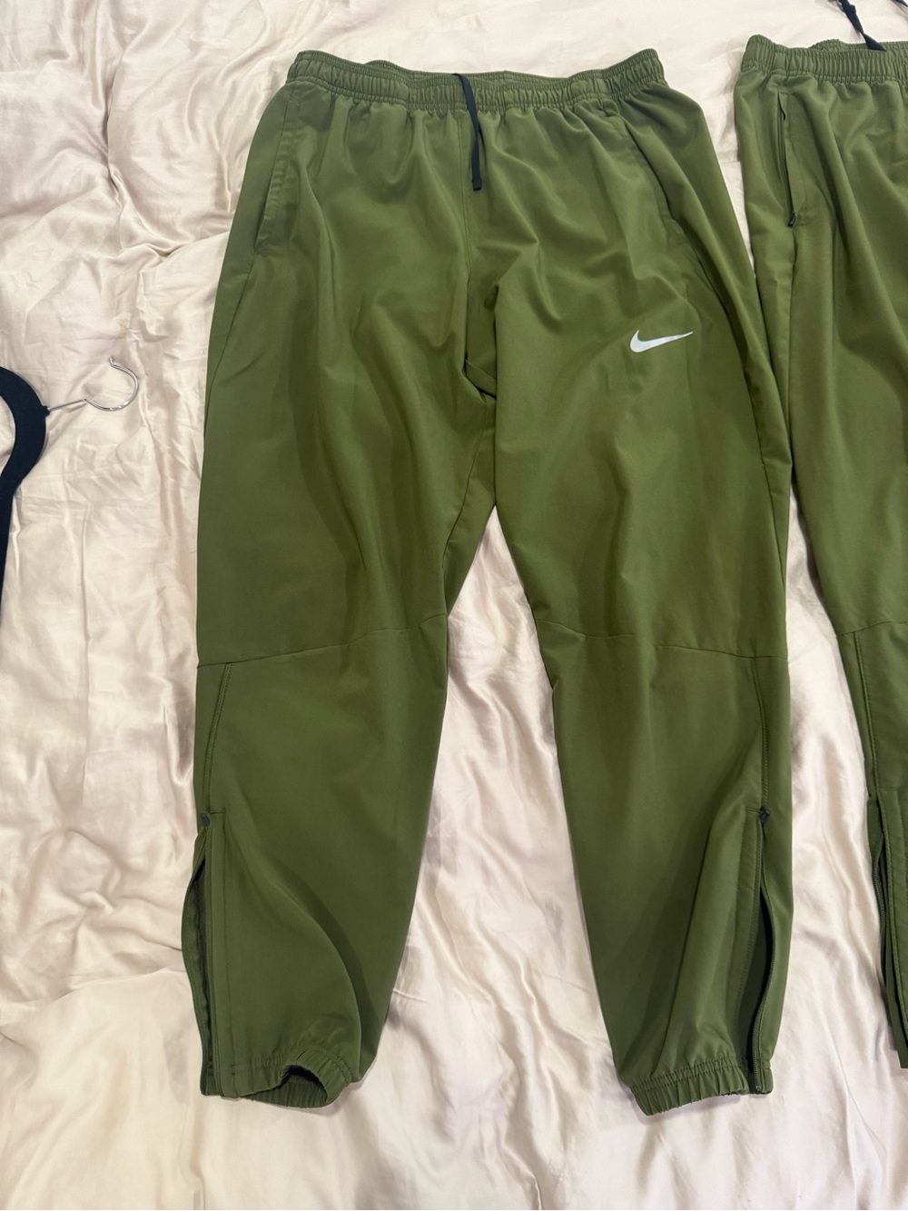 Lot of 2 Nike Challenger Men’s Dri-FIT Woven Running Pants size L & M
